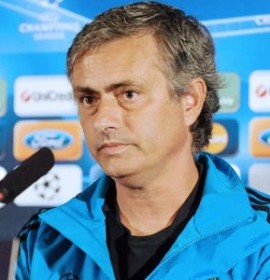 أخبار الكلاسيكو بين برشلونة والريال أول بأول - صفحة 10 Mourinho,%20rueda%20de%20prensa,%20Champions_92_ampliada