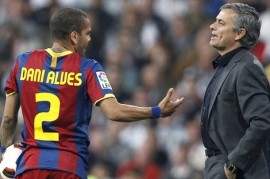 الفيش يعود الى التمثيل Dani%20alves,%20teatro,%20mourinho_21_ampliada