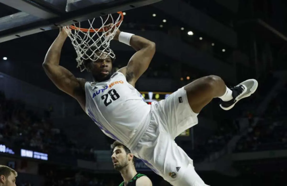 Yabusele rompe su silencio y sorprende hablando de su adiós al Madrid: “El contrato…”