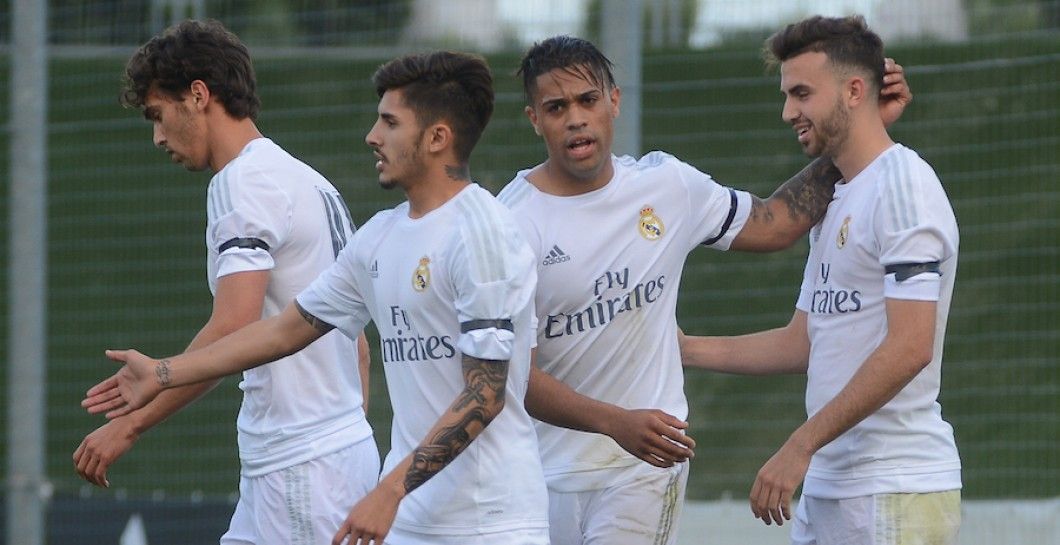 Mayoral celebra su primer gol