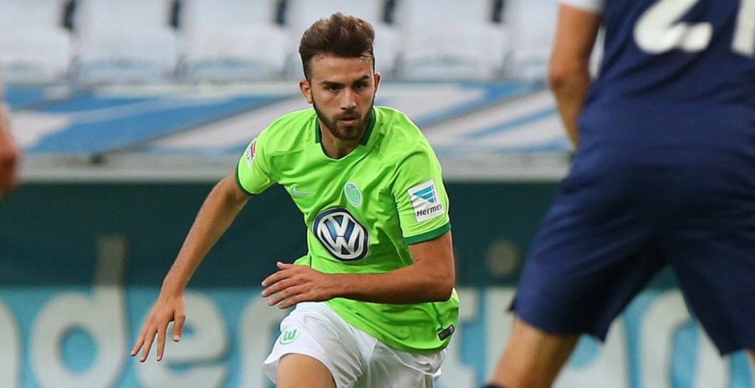 Mayoral en un partido con el Wolfsburgo