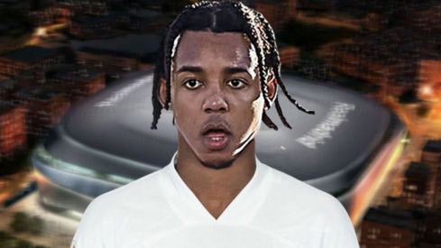 Koundé vestido del Real Madrid