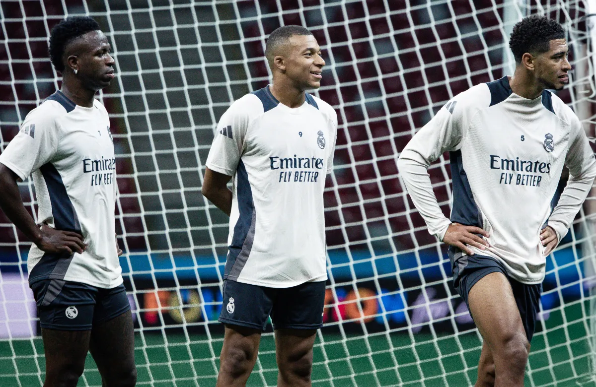 Foto: Mbappé, Vinicius y Bellingham (Defensa Central)