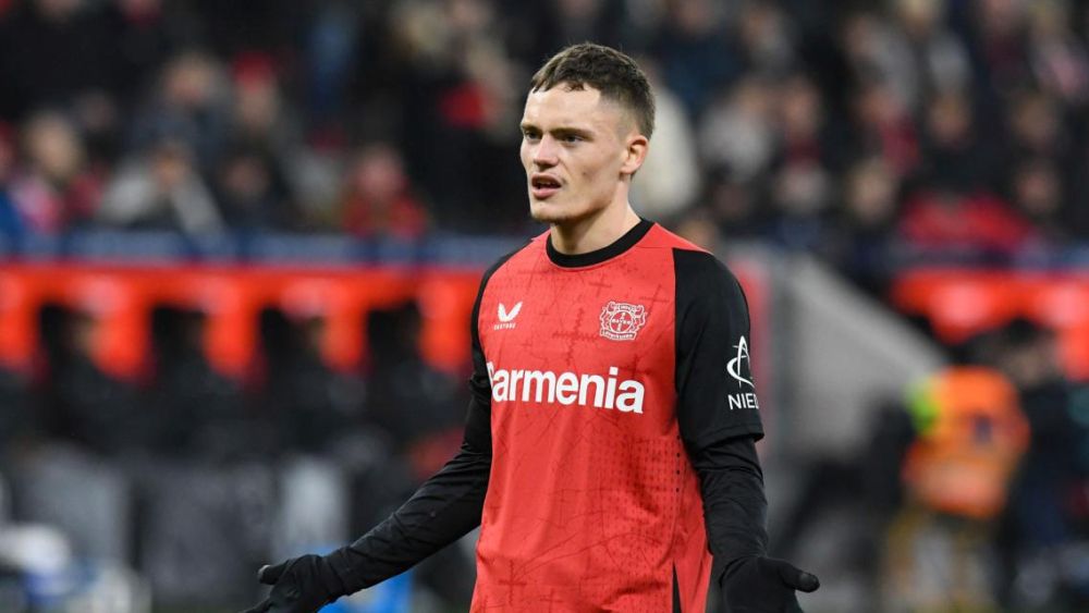 Florian Wirtz lamentándose de una acción