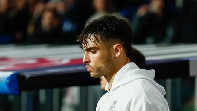 Raúl Asencio antes de comenzar un partido. Raúl Asencio antes de comenzar un partido.