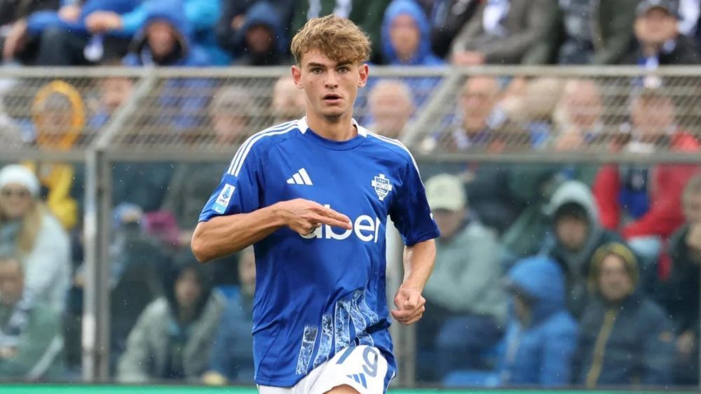 Nico Paz, en un partido con el Como, podría estar en la órbita de importantes clubes de la Premier League. Nico Paz, en un partido con el Como, podría estar en la órbita de importantes clubes de la Premier League.
