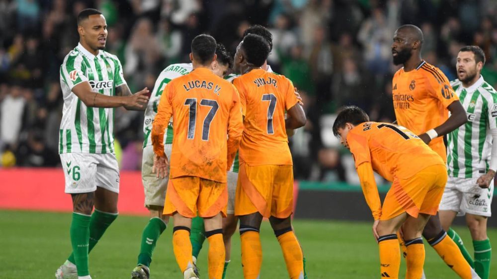 Al final del partido, hubo una fuerte discusión entre los futbolistas del Betis y del Real Madrid.