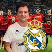 Juni Calafat, escudo del Real Madrid y jugadores del Osasuna. 