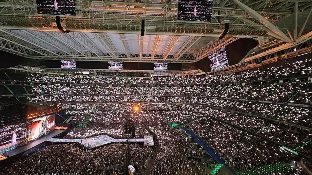 Una foto de un concierto en el Santiago Bernabéu.