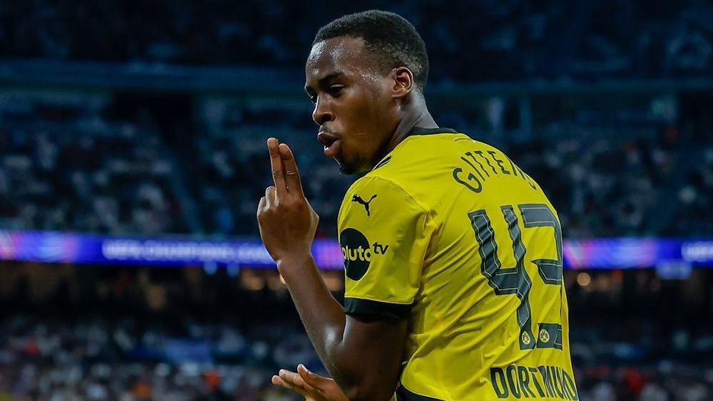 Gittens con el Dortmund