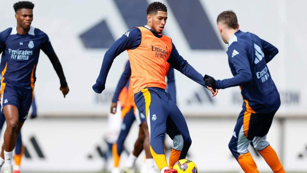 Jude Bellingham, en el entrenamiento de esta mañana en Valdebebas, junto a Aurelién Tchouameni y Fede Valverde. Jude Bellingham, en el entrenamiento de esta mañana en Valdebebas, junto a Aurelién Tchouameni y Fede Valverde.