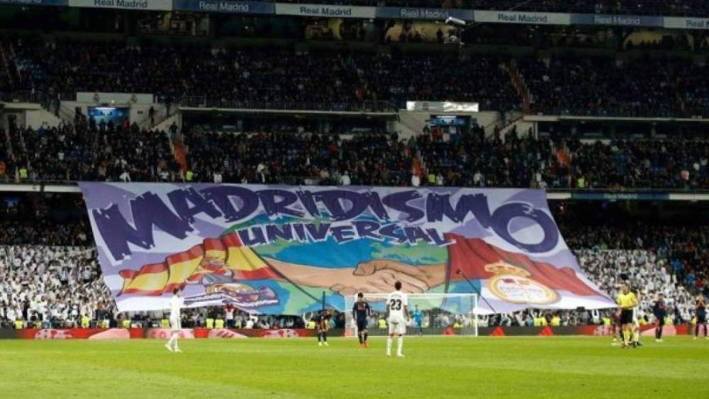 Pancarta en el Bernabéu de 'Madridismo Universal'