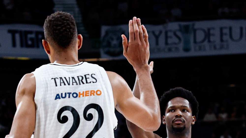 Tavares festejando una acción Andrés Feliz