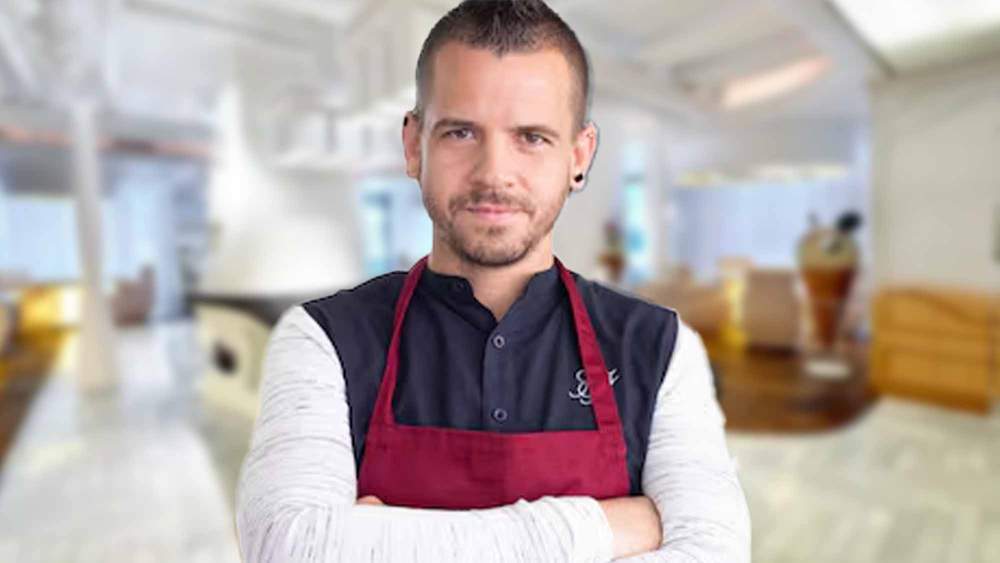 Dabiz Muñoz con hotel de fondo