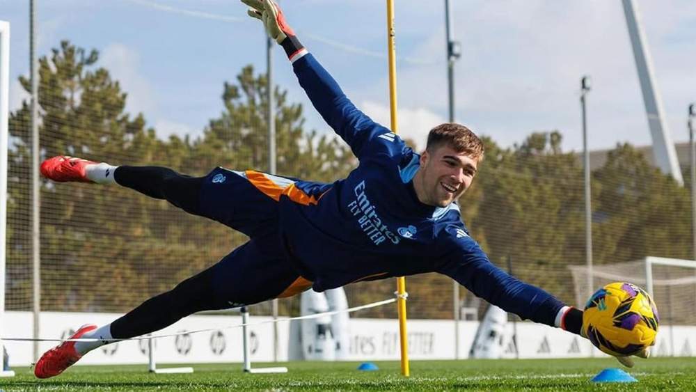 Fran González entrenando con el Real Madrid esta temporada