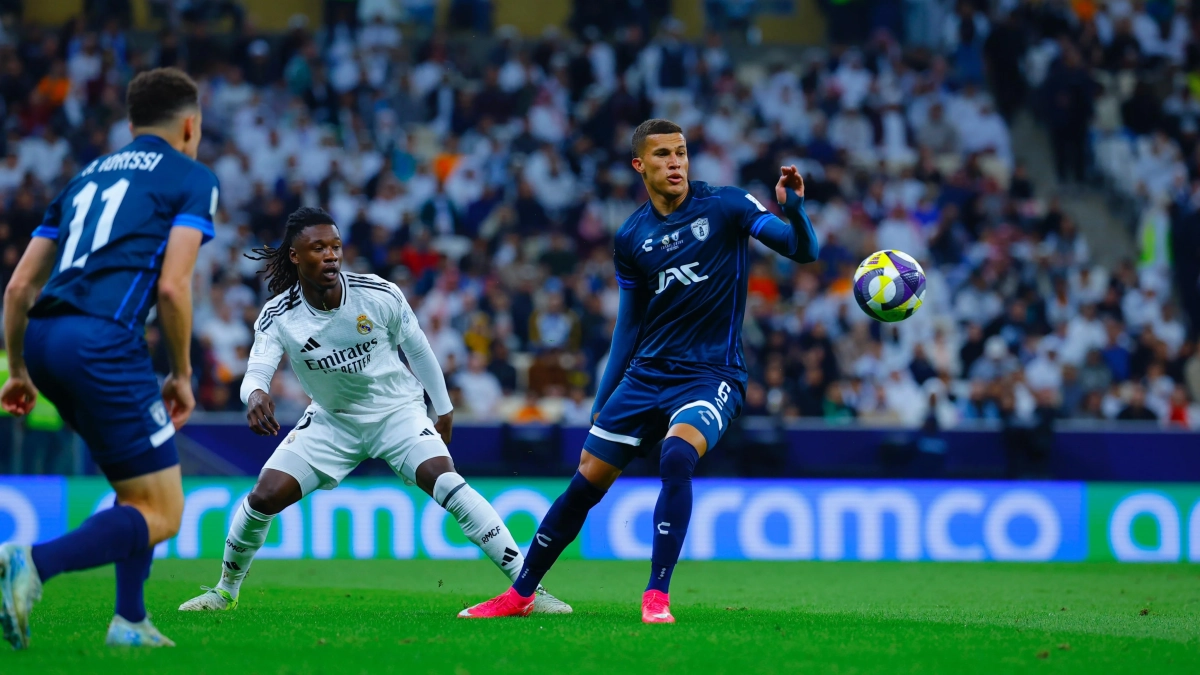 Lance del juego en la final de la Intercontinental entre Pachuca y Real Madrid Lance del juego en la final de la Intercontinental entre Pachuca y Real Madrid