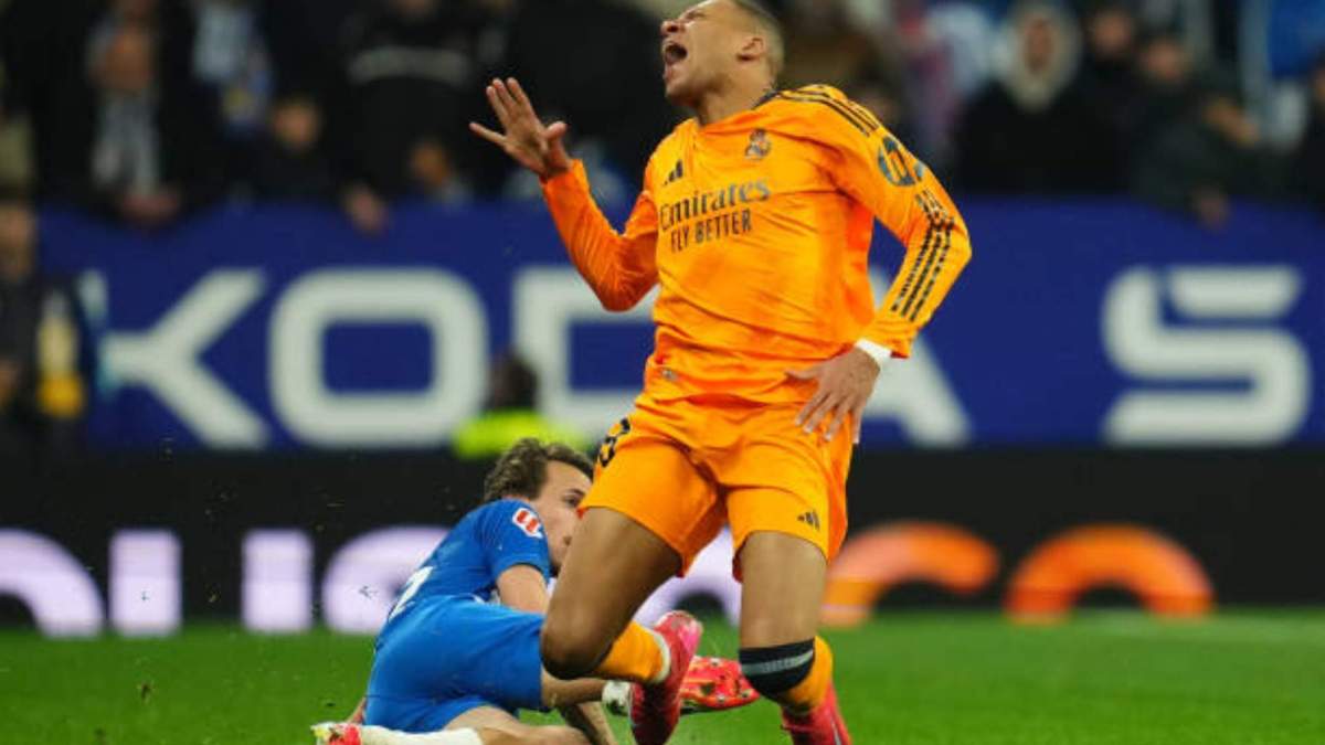 Nuevo enojo del Real Madrid por el doble rasero en la Liga. Nuevo enojo del Real Madrid por el doble rasero en la Liga.