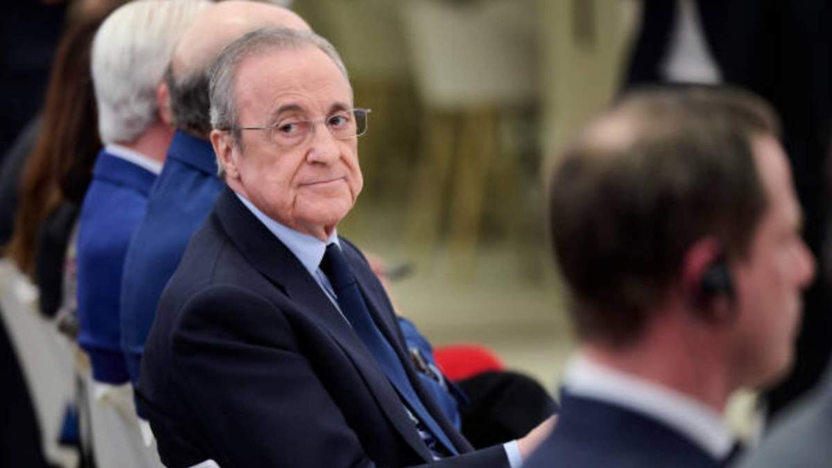 Ya llegan solicitudes de fichajes a Florentino Pérez. Ya llegan solicitudes de fichajes a Florentino Pérez.