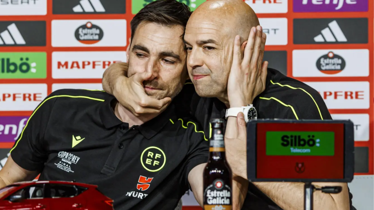 De Burgos Bengoetxea y González Fuertes en la rueda de prensa previa a la final de Copa del Rey De Burgos Bengoetxea y González Fuertes en la rueda de prensa previa a la final de Copa del Rey