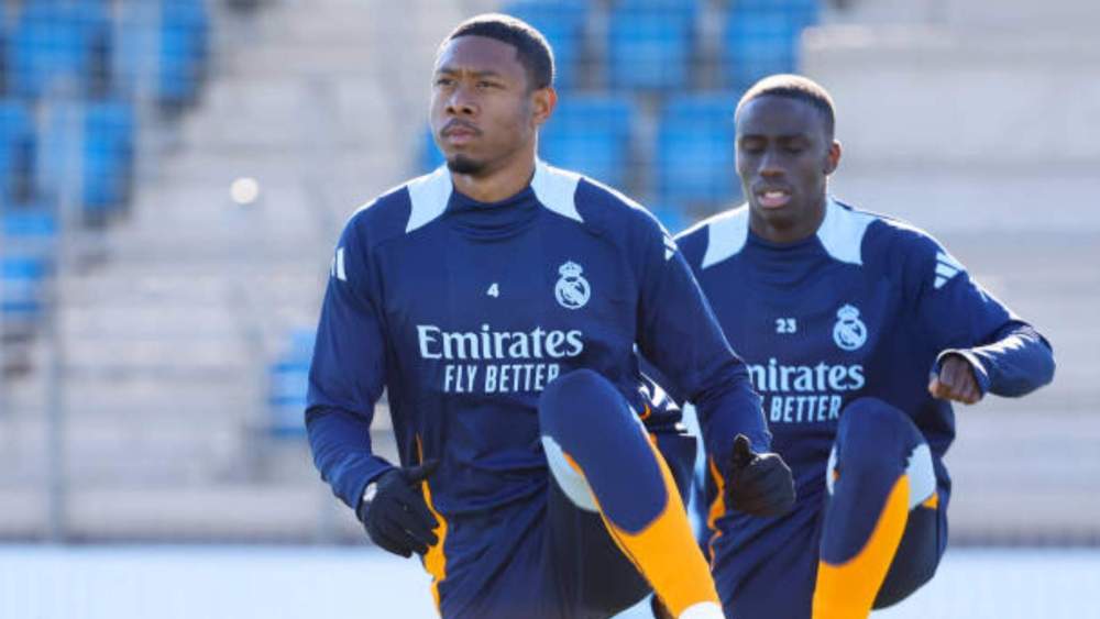 Mendy y Alaba empiezan el camino de vuelta al césped. Mendy y Alaba empiezan el camino de vuelta al césped.