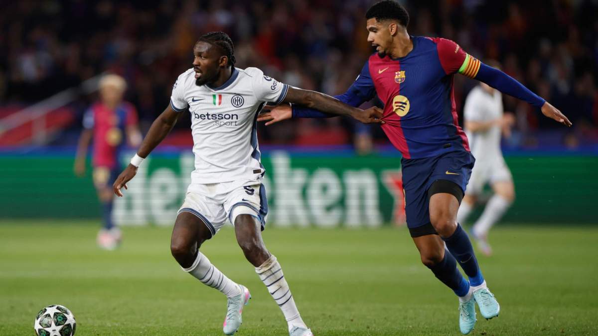 Marcus Thuram y Ronald Araújo, en el encuentro que empataron el Barça y el Inter en la ida Marcus Thuram y Ronald Araújo, en el encuentro que empataron el Barça y el Inter en la ida