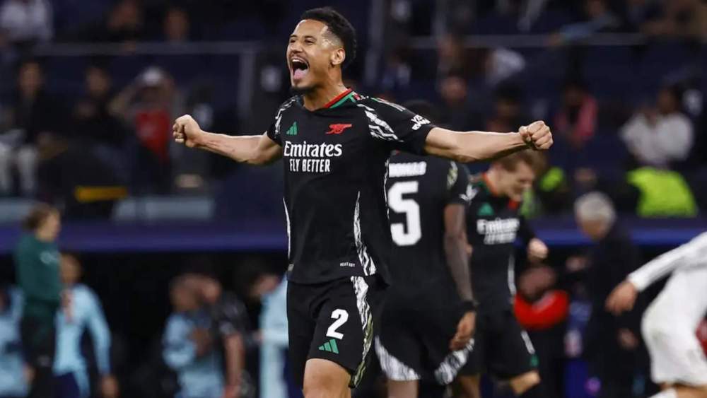William Saliba, celebrando la victoria del Arsenal ante el Real Madrid en el Santiago Bernabéu (1-2) hace tres semanas.