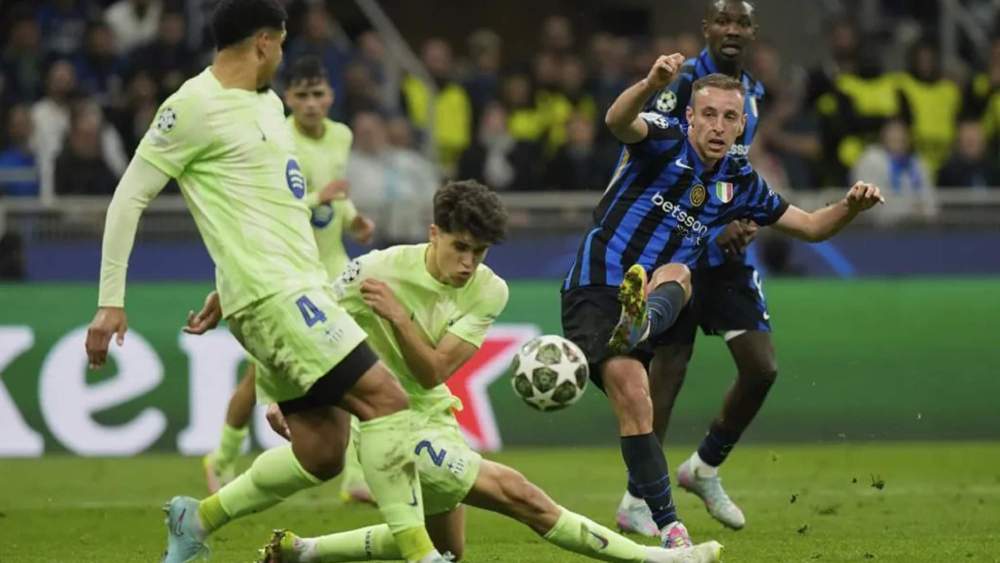 Davide Frattesi anota el cuarto gol del Inter de Milán ante el Barça. Davide Frattesi anota el cuarto gol del Inter de Milán ante el Barça.