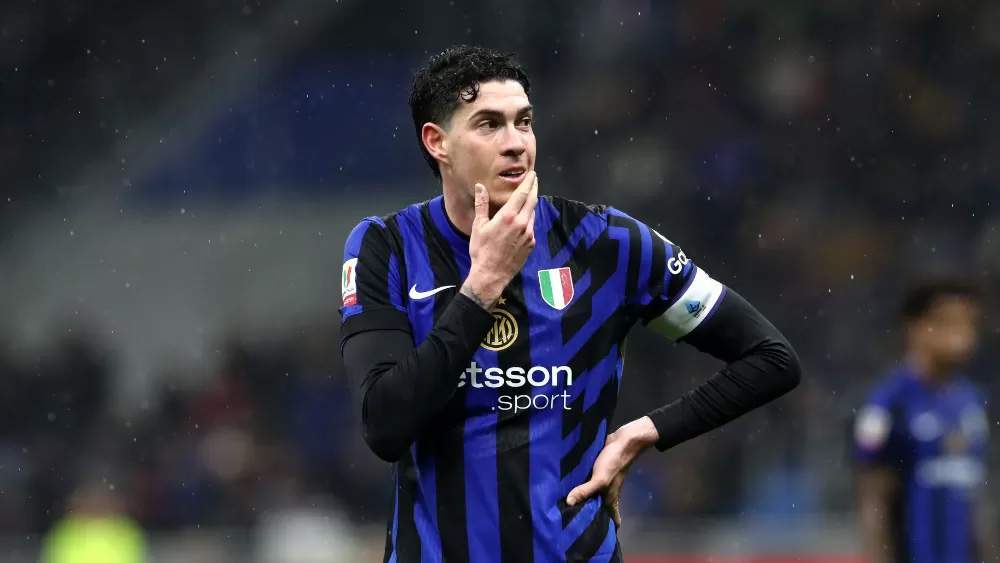 Bastoni jugando con el Inter