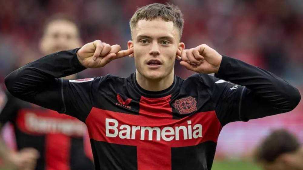 Wirtz jugando con el Leverkusen
