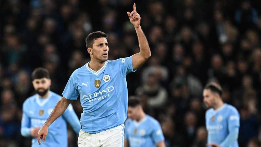 Rodri jugando con el City