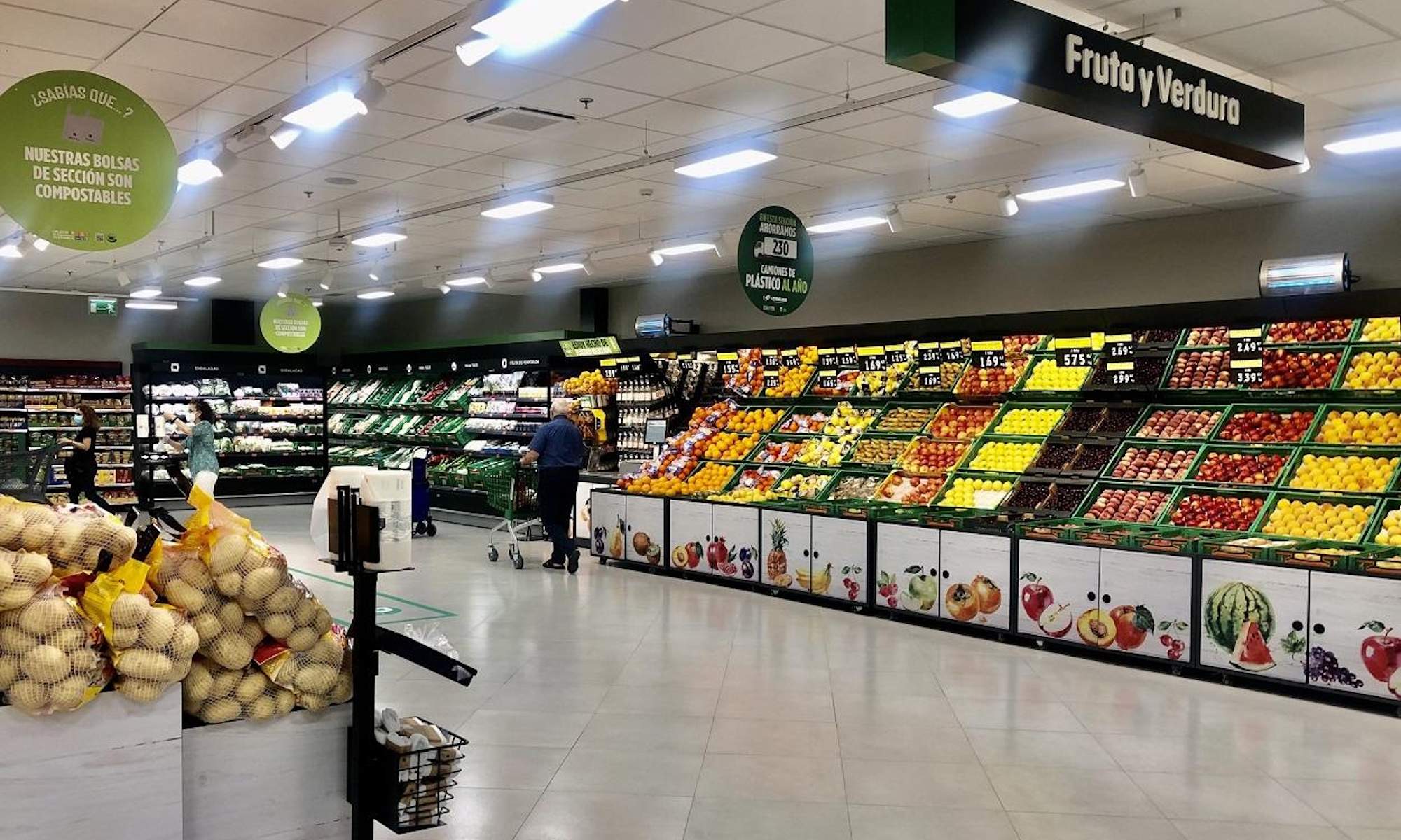 Pasillos de un supermercado Mercadona Pasillos de un supermercado Mercadona