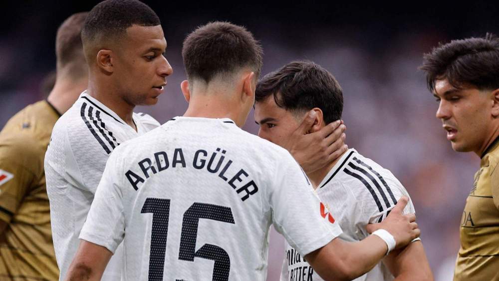 Kylian Mbappé, Arda Güler y Brahim Díaz en el Real Madrid - Real Sociedad. Kylian Mbappé, Arda Güler y Brahim Díaz en el Real Madrid - Real Sociedad.