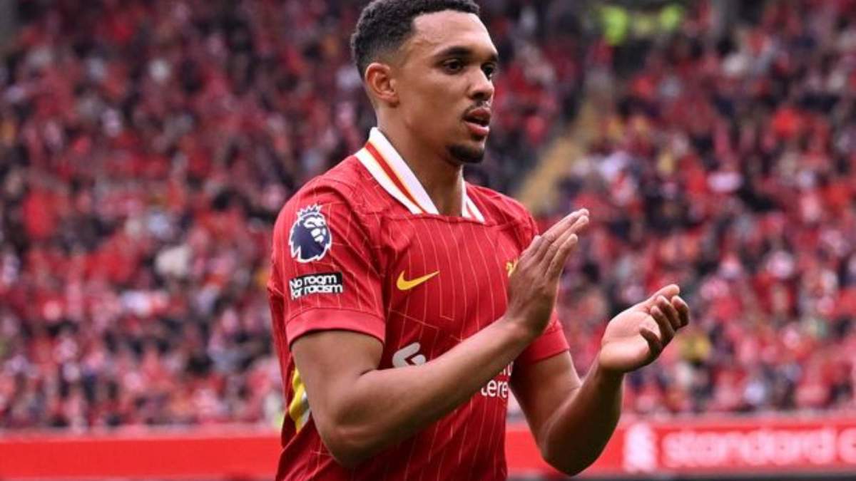 Trent Alexander Arnold despidiéndose de Anfield en la tarde de hoy