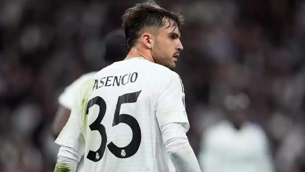 Asencio con el Real Madrid