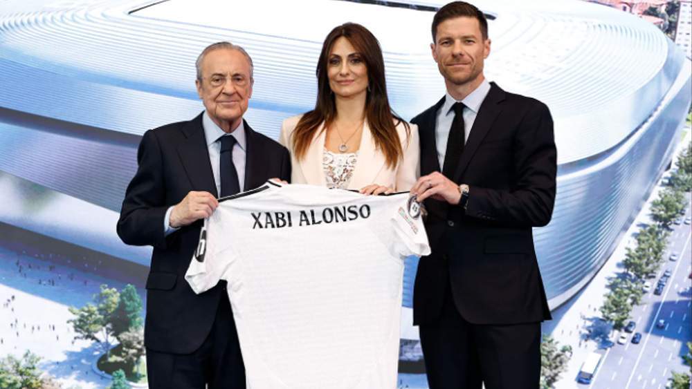 Xabi Alonso y Nagores durante la presentación