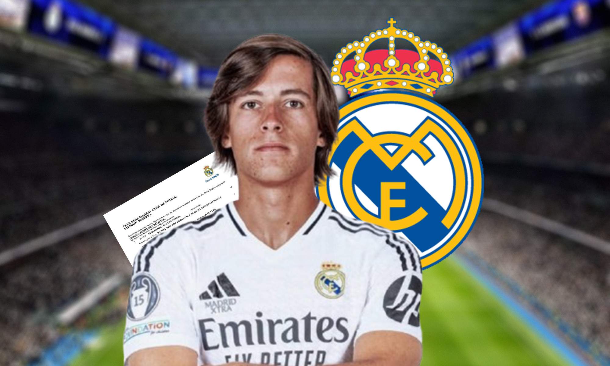Álvaro Carreras, un contrato y el escudo del Real Madrid.