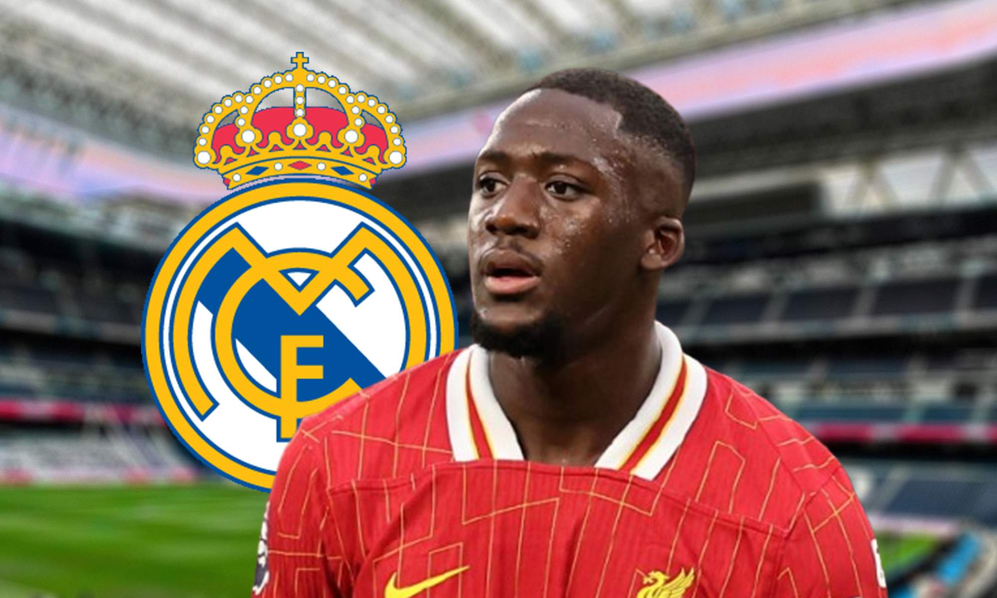 Konaté con el Liverpool y un escudo del Real Madrid. 