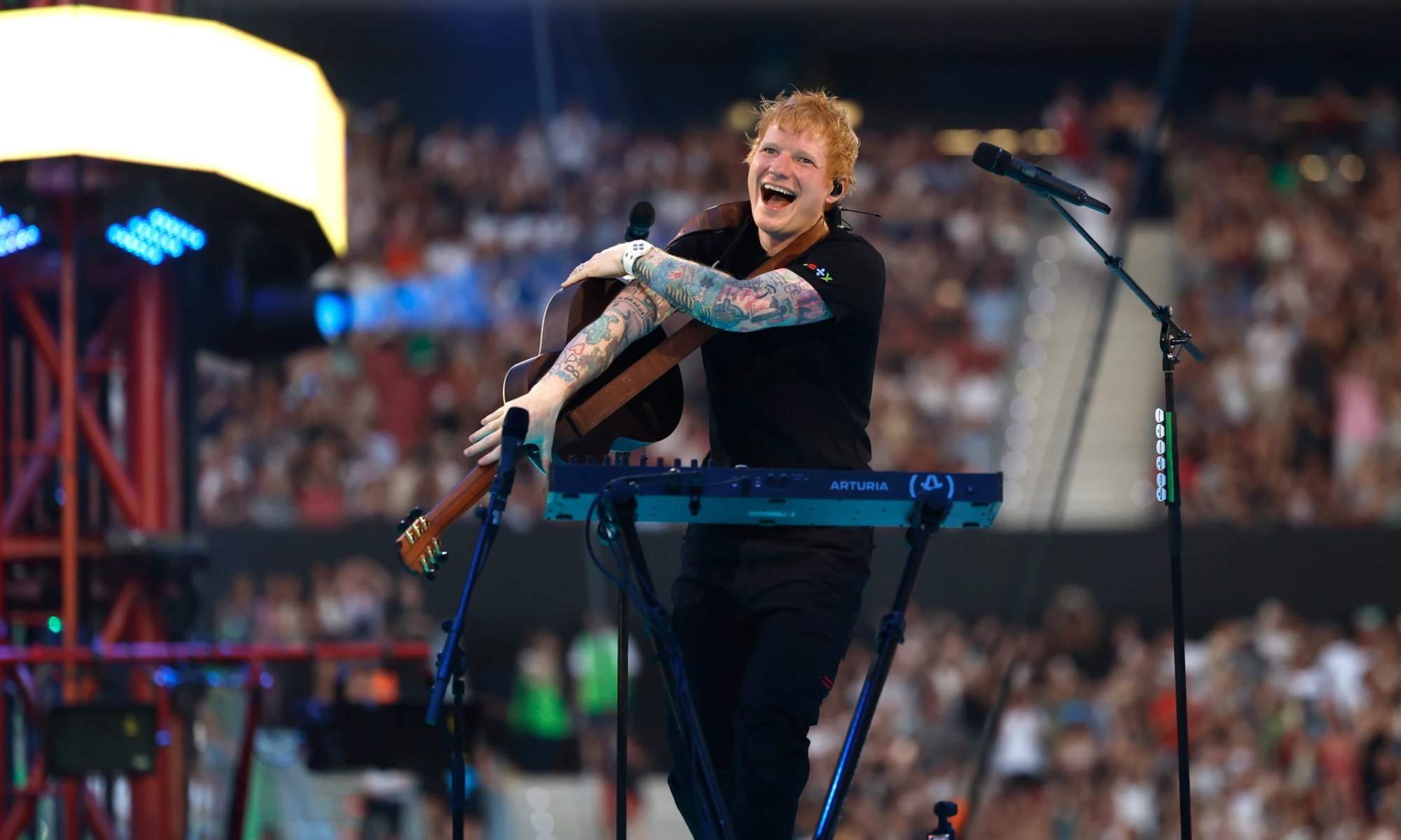 El británico Ed Sheeran actuó este viernes en el Metropolitano y el ruido se escuchó fuera del estadio del Atlético de Madrid.