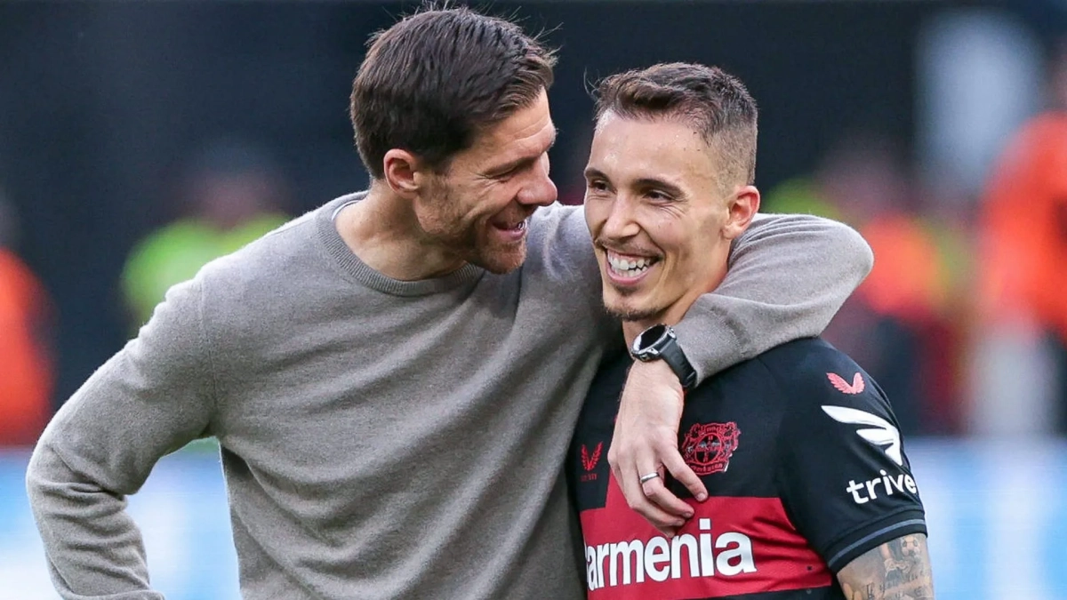 Xabi Alonso y Alejandro Grimaldo