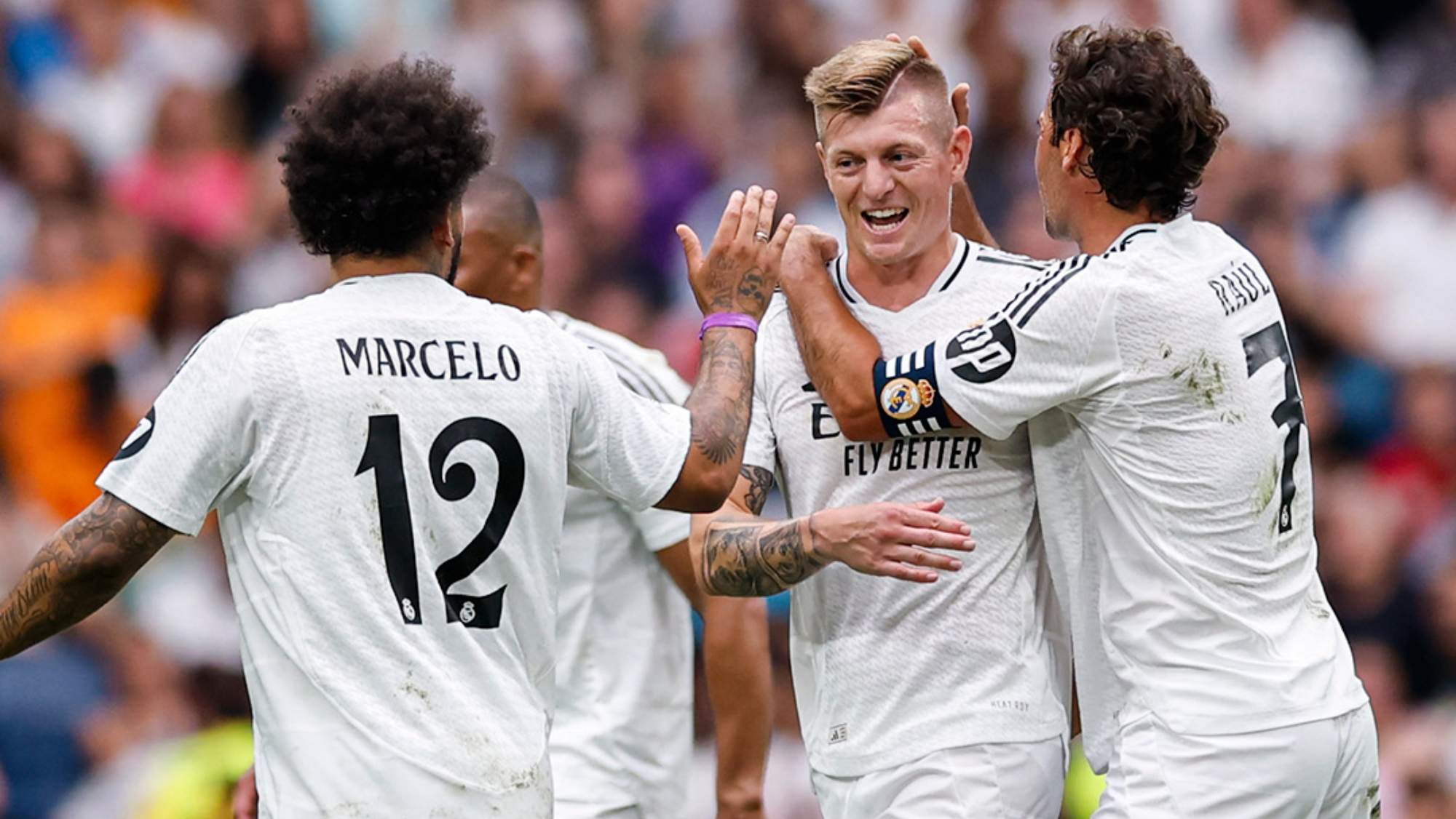 Toni Kroos volvió al Santiago Bernabéu para disputar el Corazón Classic Match. Toni Kroos volvió al Santiago Bernabéu para disputar el Corazón Classic Match.