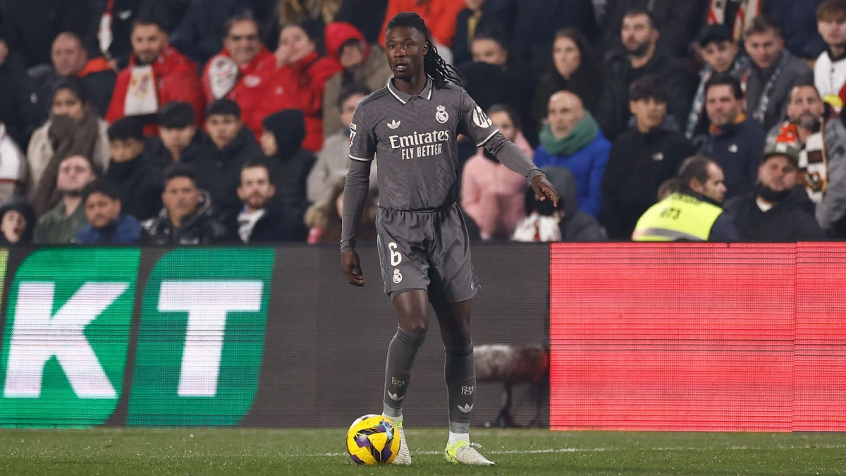 Eduardo Camavingan durante el Rayo Real Madrid