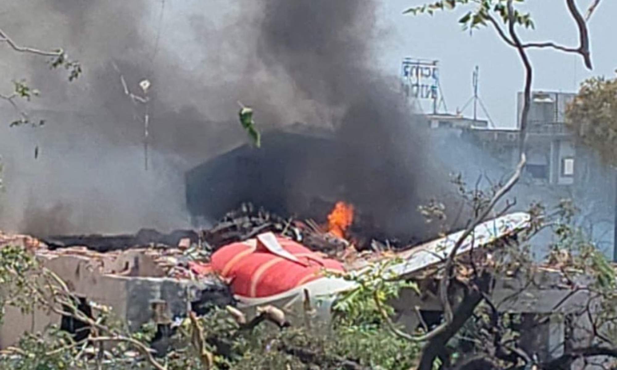 Solo hay un superviviente en el accidente de avión en la India