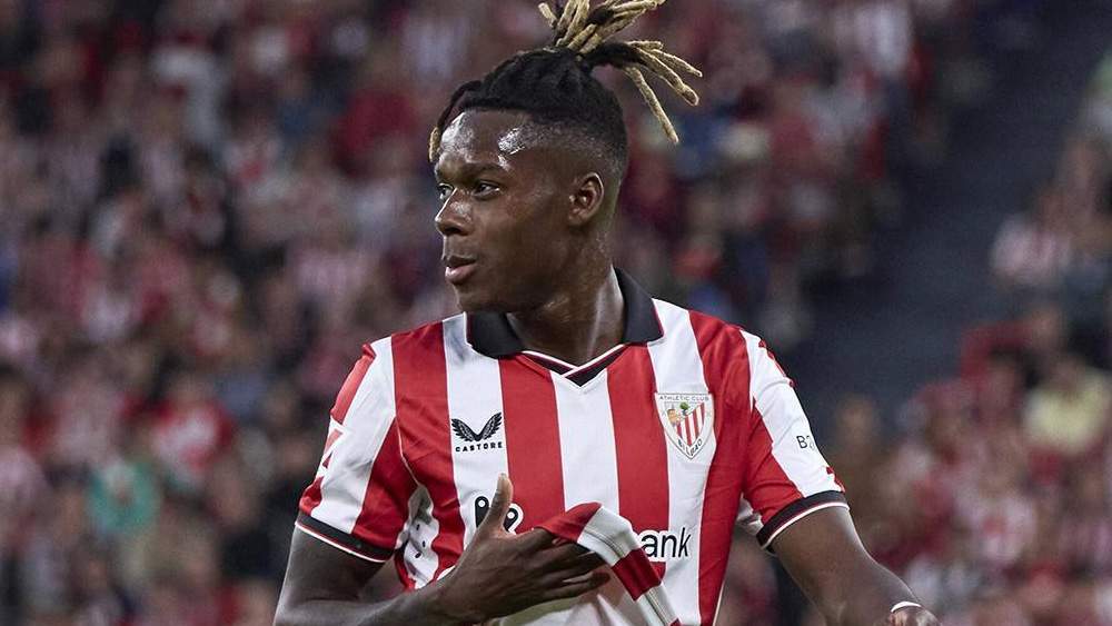 Nico Williams jugando con el Athletic