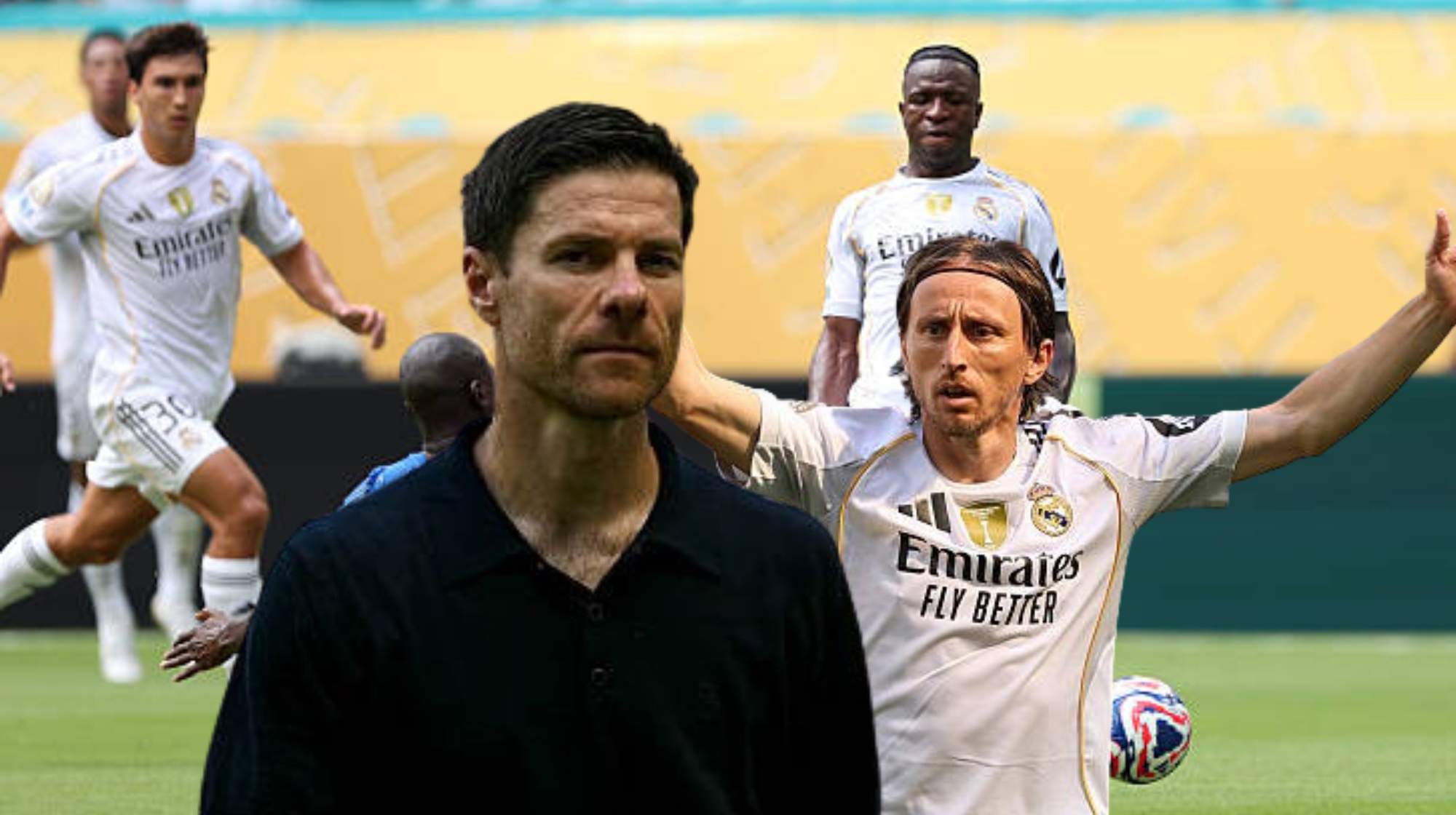 Alonso y una decisión con Modric que señala a otro jugador. Alonso y una decisión con Modric que señala a otro jugador.