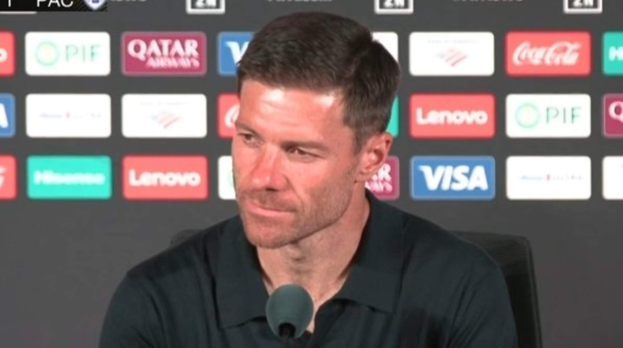 Xabi Alonso se rinde a Valverde en rueda de prensa. 