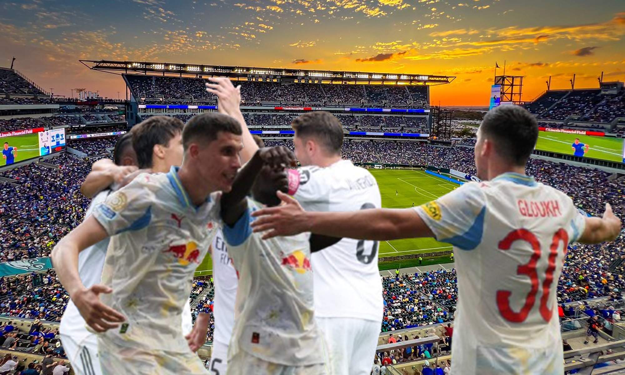 Jugadores del Salzburgo y del Real Madrid, y el estadio Lincoln Financial Field de Philadelphia.