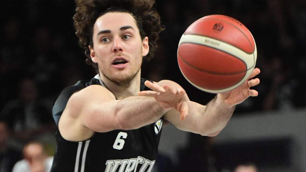 Pajola jugando en el Virtus