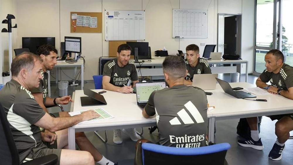 Xabi Alonso y su equipo Xabi Alonso y su equipo