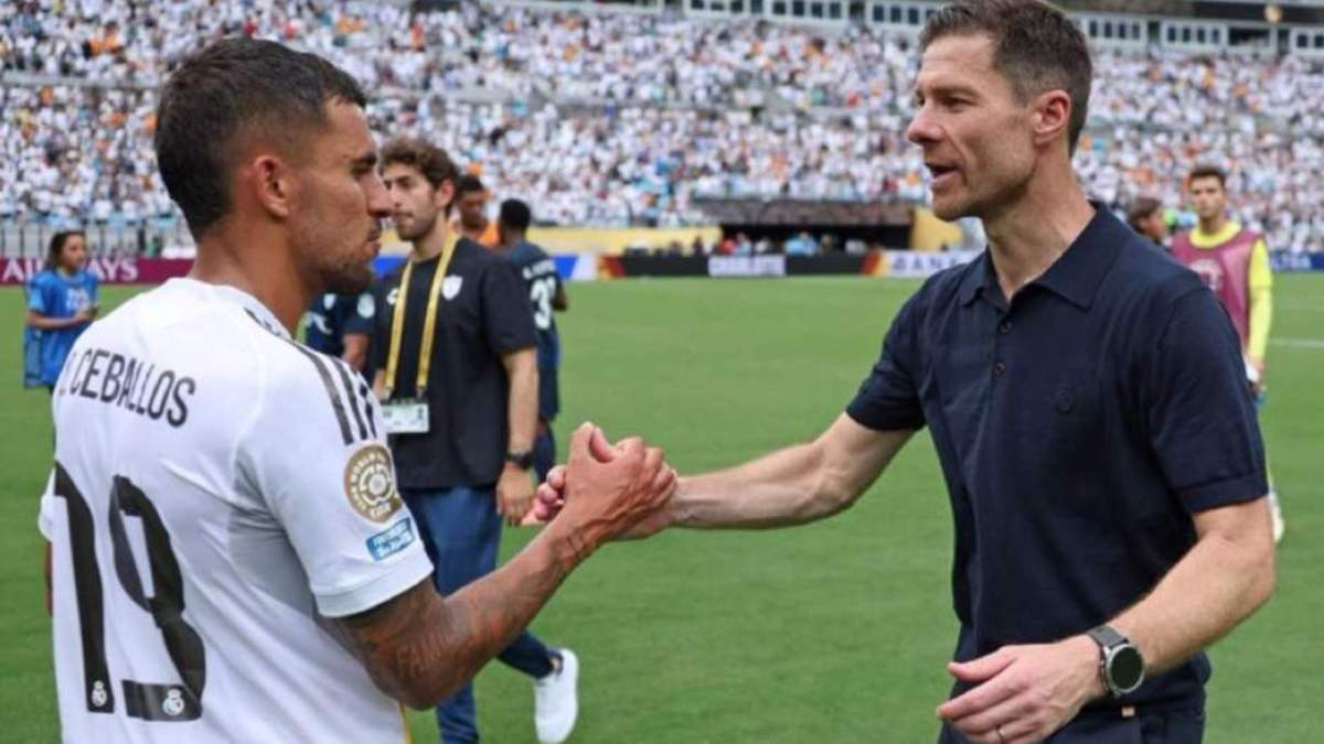 Dani Ceballos y Xabi Alonso Dani Ceballos y Xabi Alonso
