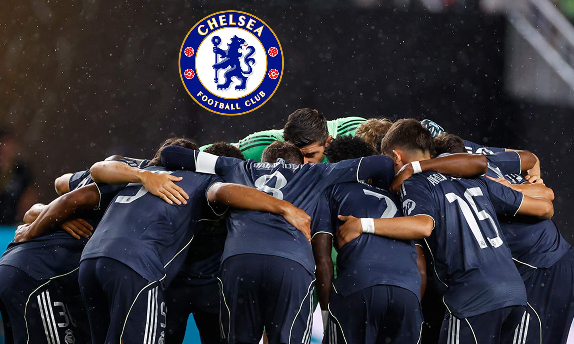Jugadores del Real Madrid y el escudo del Chelsea. 